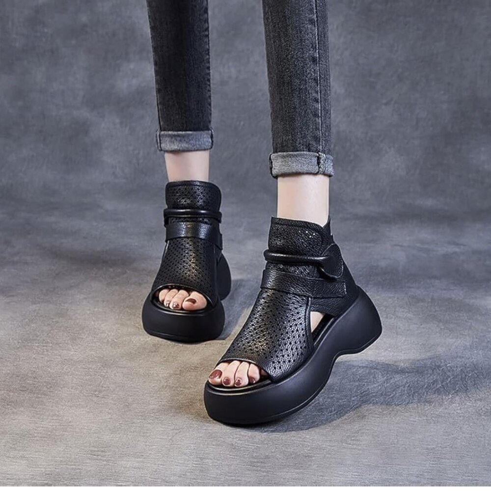 Black Orthopedic sandal